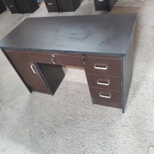 办公桌，规格1400x630㎜